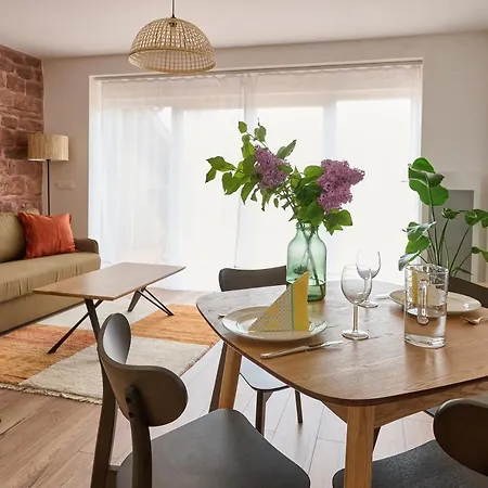 Le Noyer - Appt Avec Terrasse Et Jardin Partage * Puberg